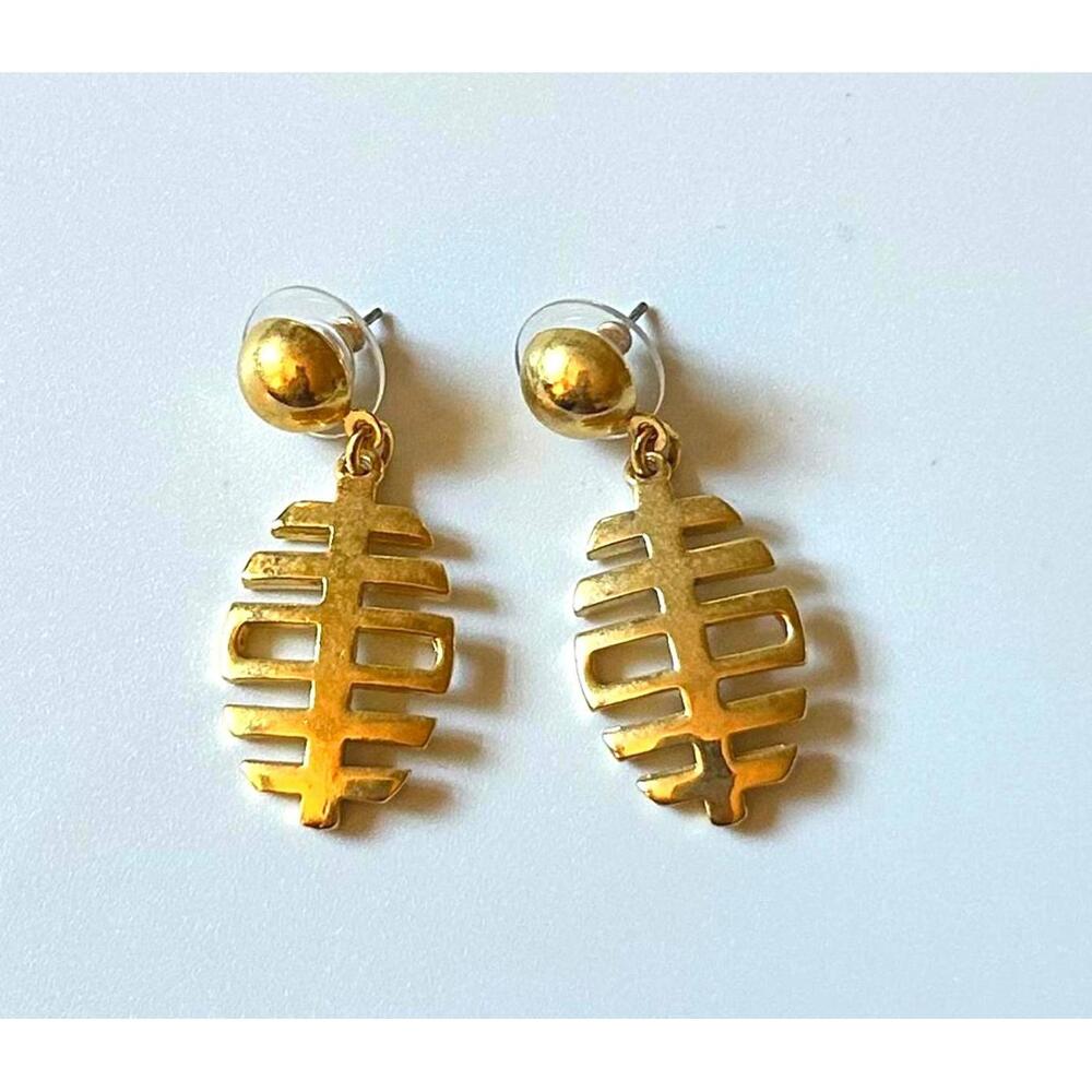Vintage Gold Tone Earrings – Geometric Cutout Pierced Dangle Retro Jewelry
